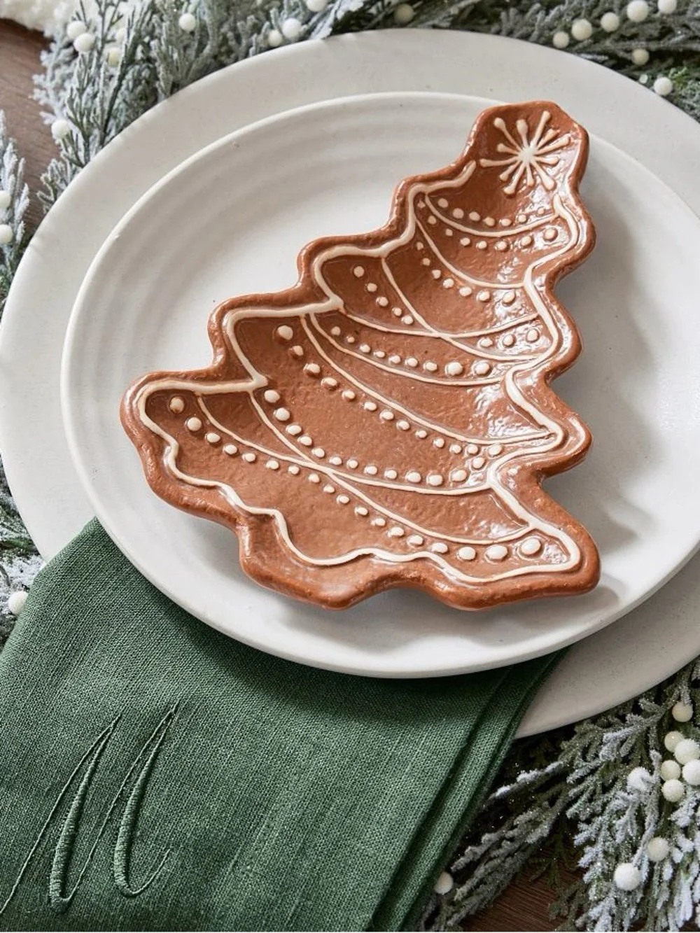 Pottery Barn Gingerbread Tree Stoneware Appetizer Plates - Set Of 4